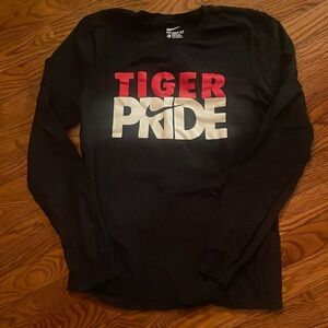 Nike Longsleeve Tiger Pride Tee - Size Small